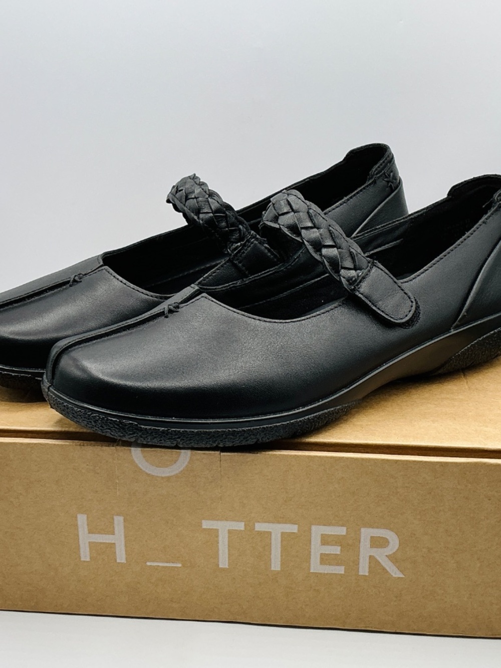 Hotter SHAKE Mary Jane Flats Women Size 11 Wide Black Leather England Shoes Goth - Picture 2 of 15